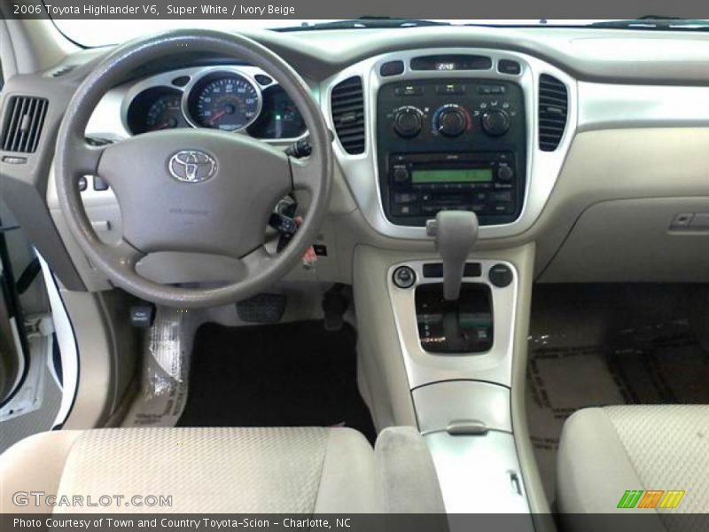 Super White / Ivory Beige 2006 Toyota Highlander V6