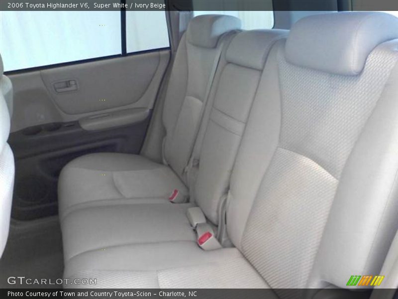 Super White / Ivory Beige 2006 Toyota Highlander V6