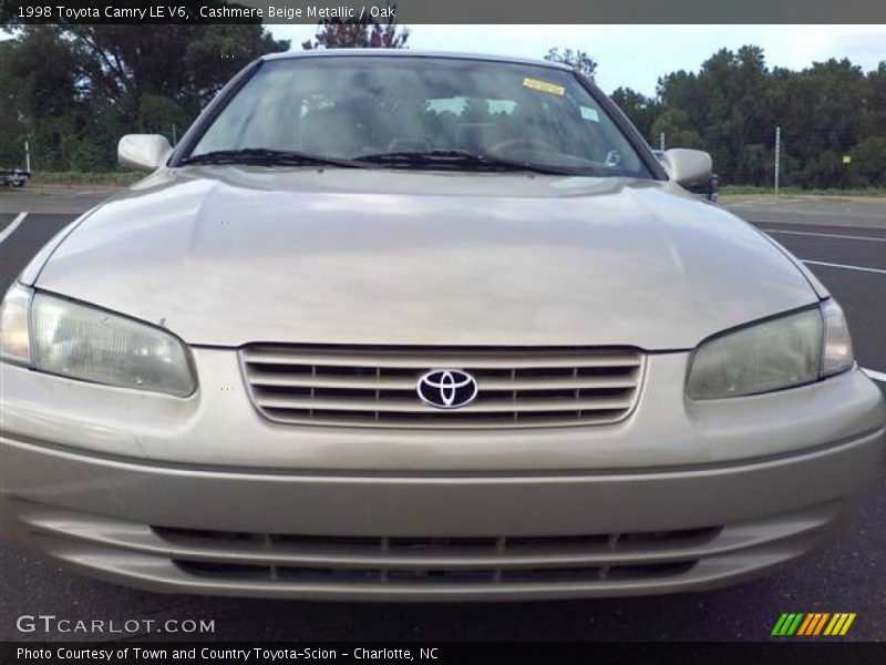 Cashmere Beige Metallic / Oak 1998 Toyota Camry LE V6