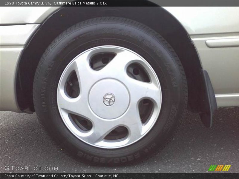 Cashmere Beige Metallic / Oak 1998 Toyota Camry LE V6