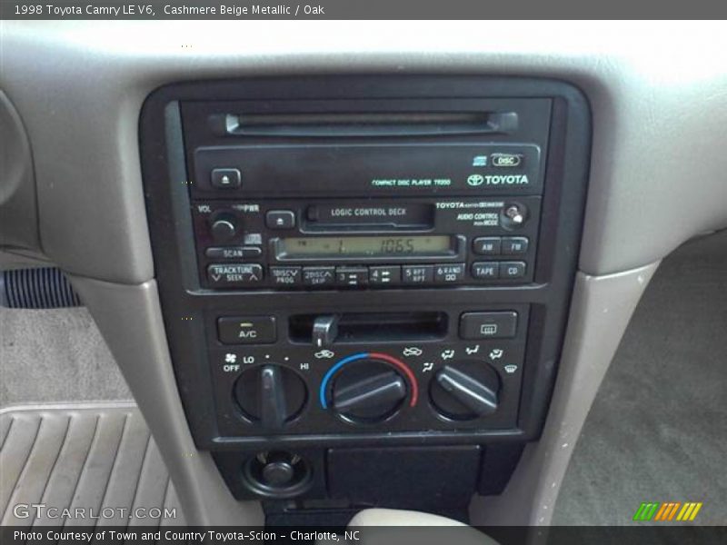 Cashmere Beige Metallic / Oak 1998 Toyota Camry LE V6