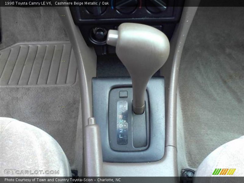 Cashmere Beige Metallic / Oak 1998 Toyota Camry LE V6