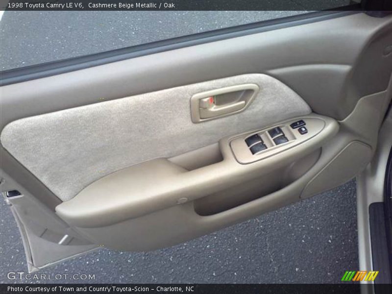 Cashmere Beige Metallic / Oak 1998 Toyota Camry LE V6