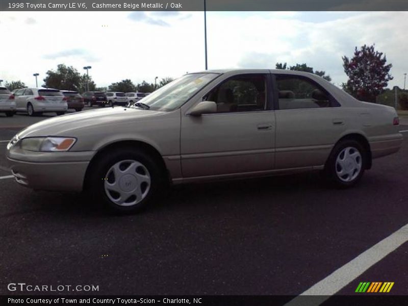Cashmere Beige Metallic / Oak 1998 Toyota Camry LE V6