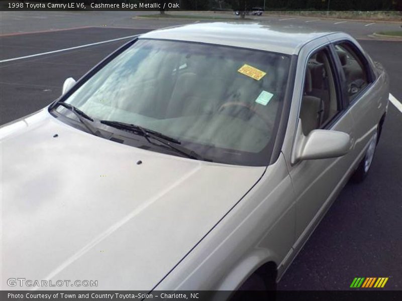 Cashmere Beige Metallic / Oak 1998 Toyota Camry LE V6