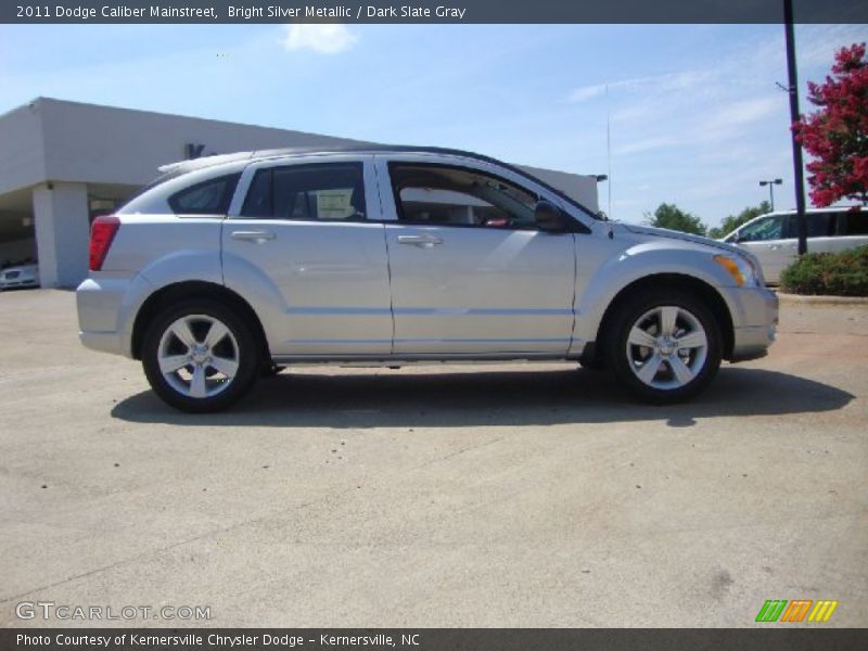 Bright Silver Metallic / Dark Slate Gray 2011 Dodge Caliber Mainstreet