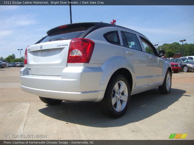 Bright Silver Metallic / Dark Slate Gray 2011 Dodge Caliber Mainstreet