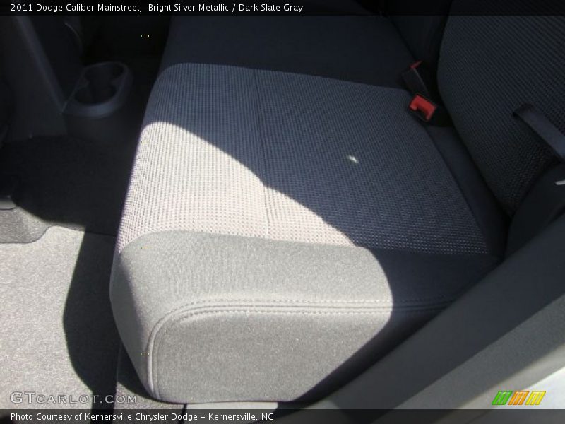 Bright Silver Metallic / Dark Slate Gray 2011 Dodge Caliber Mainstreet