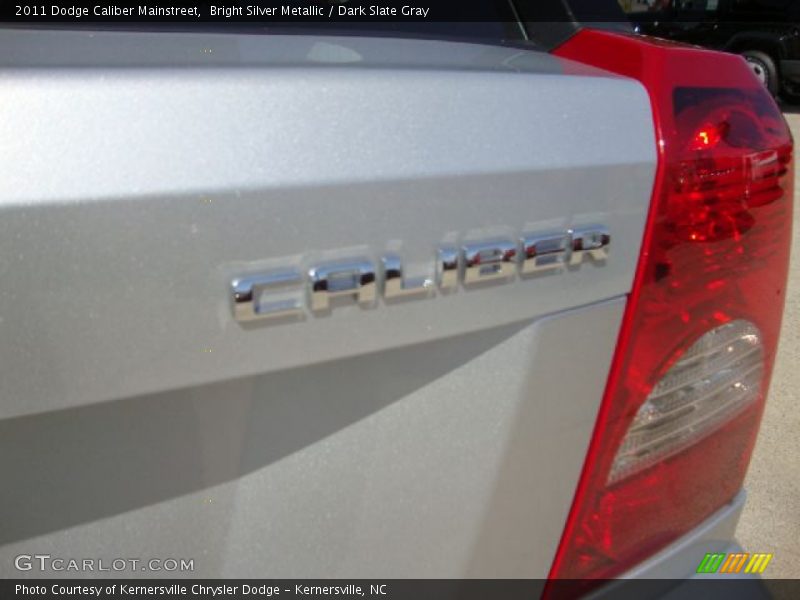 Bright Silver Metallic / Dark Slate Gray 2011 Dodge Caliber Mainstreet