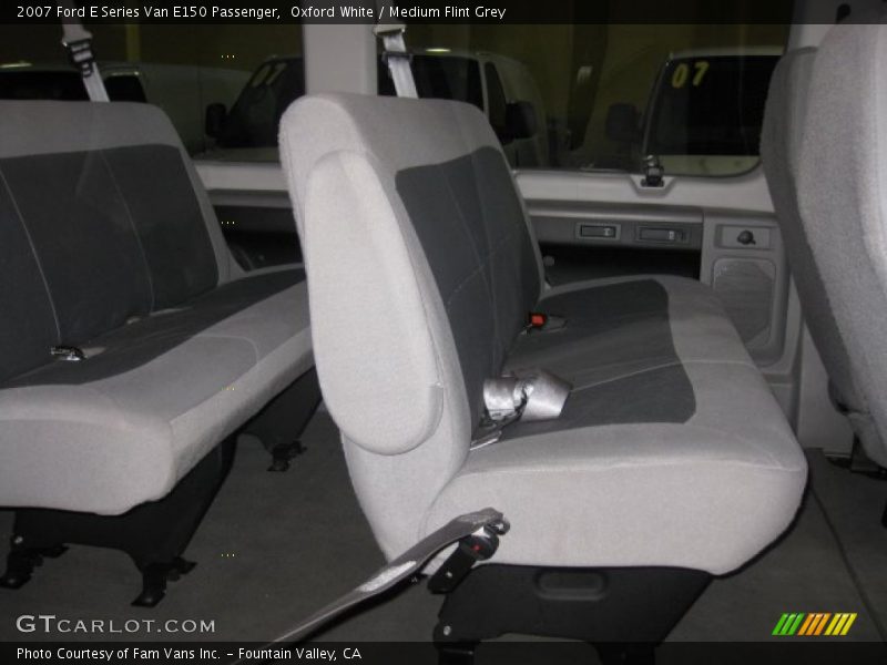 Oxford White / Medium Flint Grey 2007 Ford E Series Van E150 Passenger