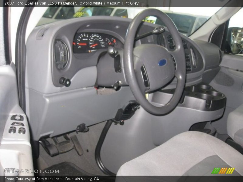 Oxford White / Medium Flint Grey 2007 Ford E Series Van E150 Passenger