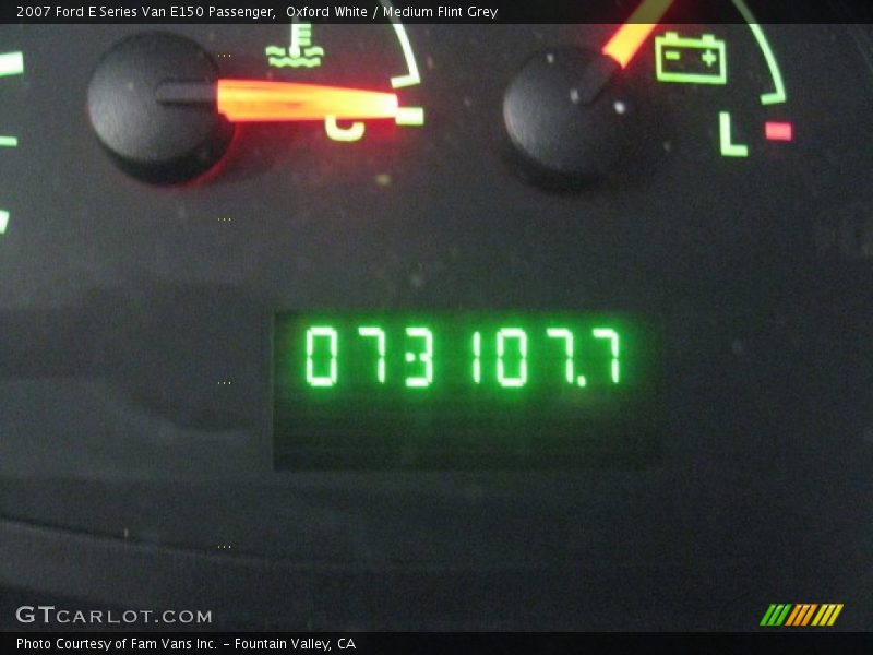 Oxford White / Medium Flint Grey 2007 Ford E Series Van E150 Passenger