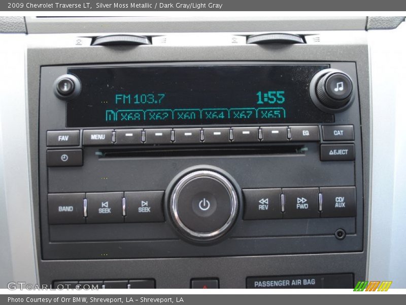 Silver Moss Metallic / Dark Gray/Light Gray 2009 Chevrolet Traverse LT