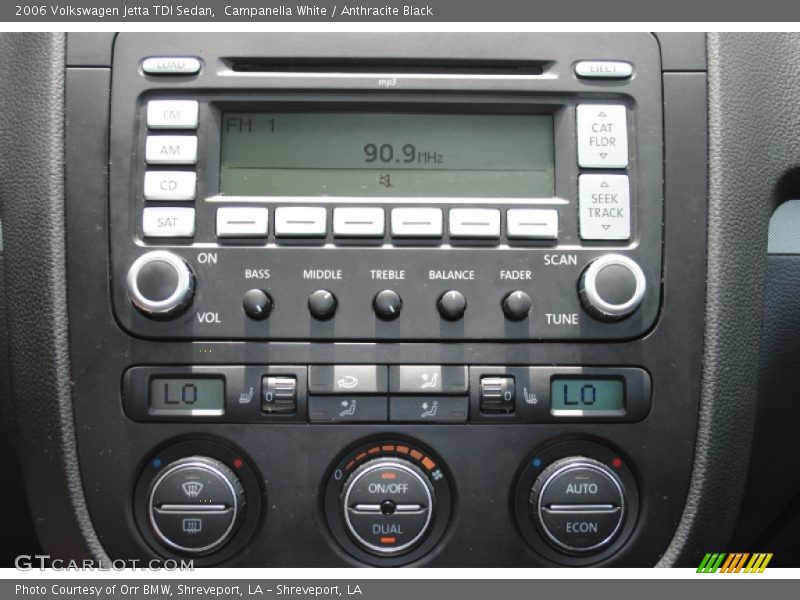 Controls of 2006 Jetta TDI Sedan