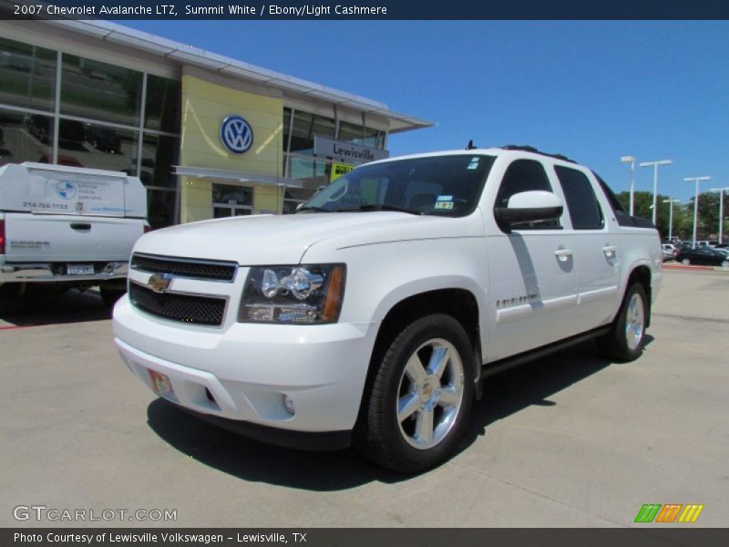 Summit White / Ebony/Light Cashmere 2007 Chevrolet Avalanche LTZ