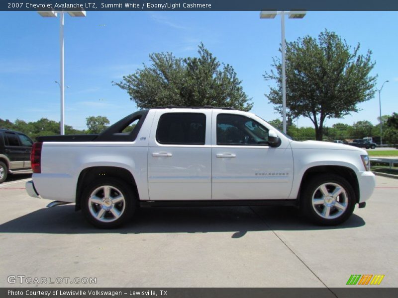 Summit White / Ebony/Light Cashmere 2007 Chevrolet Avalanche LTZ