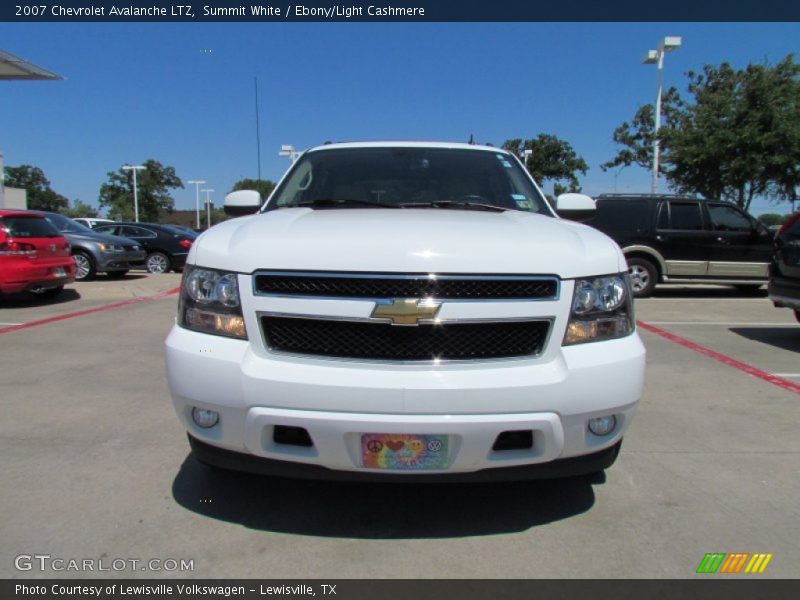 Summit White / Ebony/Light Cashmere 2007 Chevrolet Avalanche LTZ