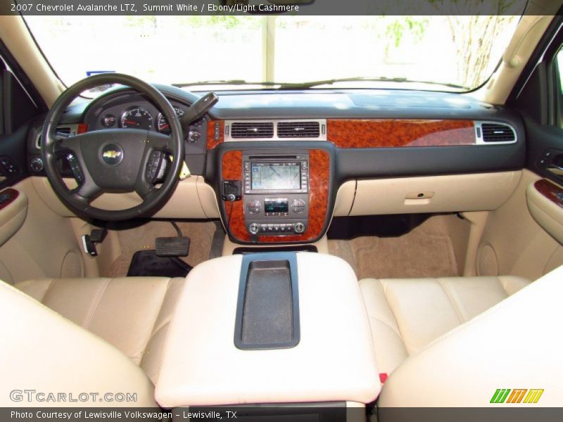 Summit White / Ebony/Light Cashmere 2007 Chevrolet Avalanche LTZ