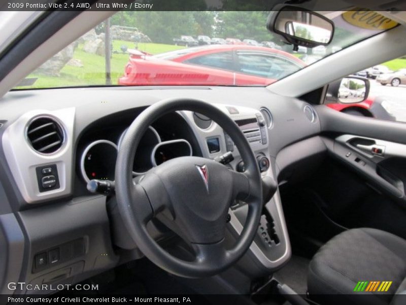 Ultra White / Ebony 2009 Pontiac Vibe 2.4 AWD