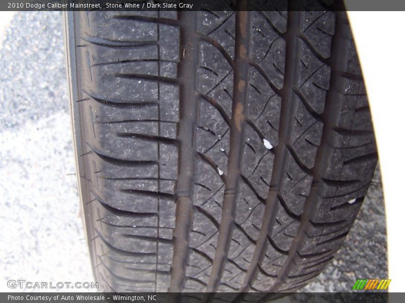 Stone White / Dark Slate Gray 2010 Dodge Caliber Mainstreet