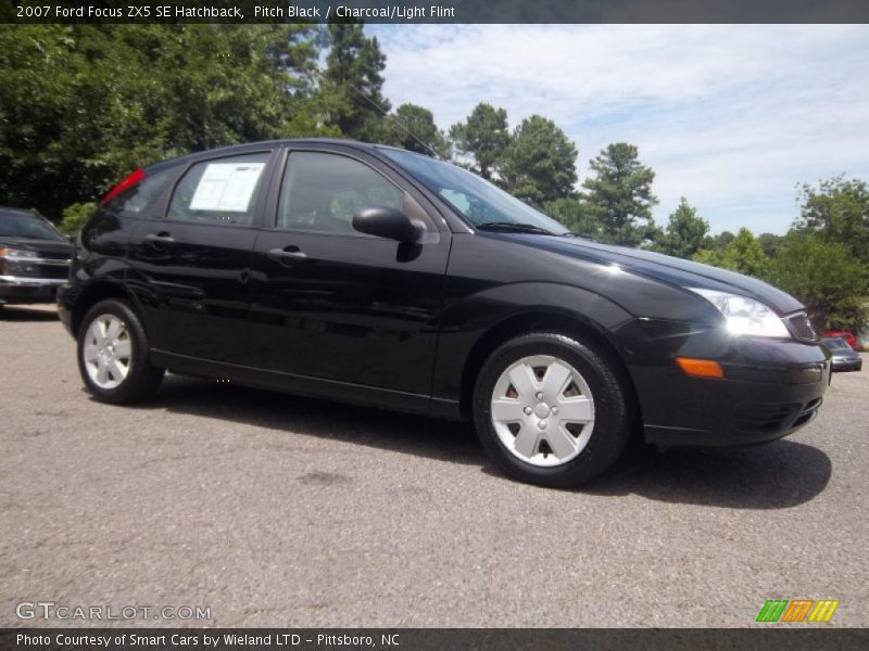 Pitch Black / Charcoal/Light Flint 2007 Ford Focus ZX5 SE Hatchback