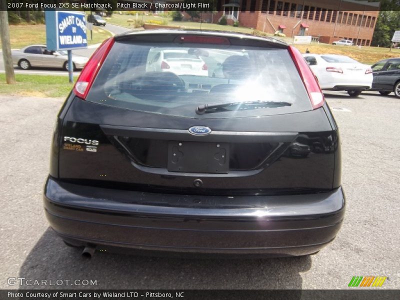 Pitch Black / Charcoal/Light Flint 2007 Ford Focus ZX5 SE Hatchback