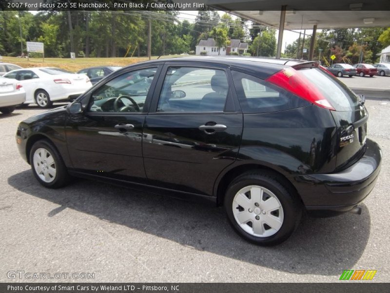 Pitch Black / Charcoal/Light Flint 2007 Ford Focus ZX5 SE Hatchback