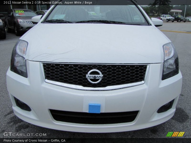 Aspen White / Beige 2012 Nissan Sentra 2.0 SR Special Edition