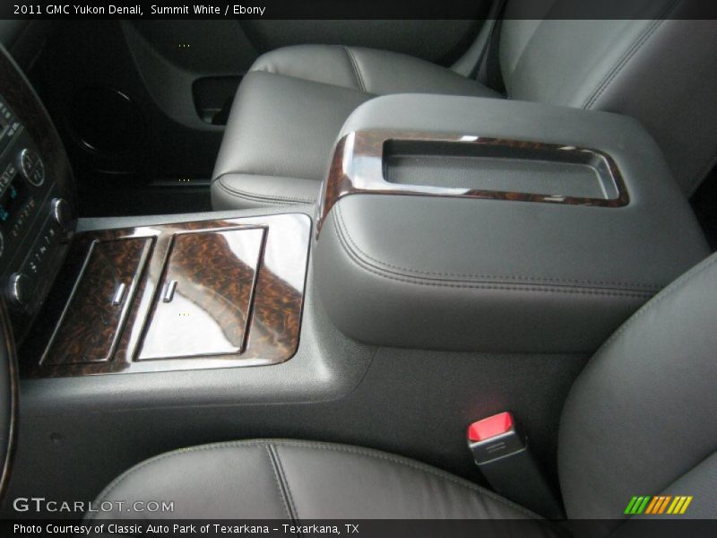 Summit White / Ebony 2011 GMC Yukon Denali