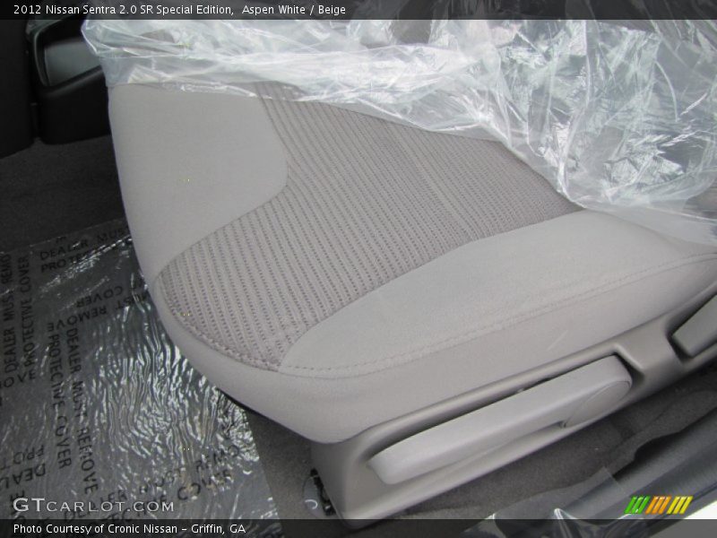 Aspen White / Beige 2012 Nissan Sentra 2.0 SR Special Edition