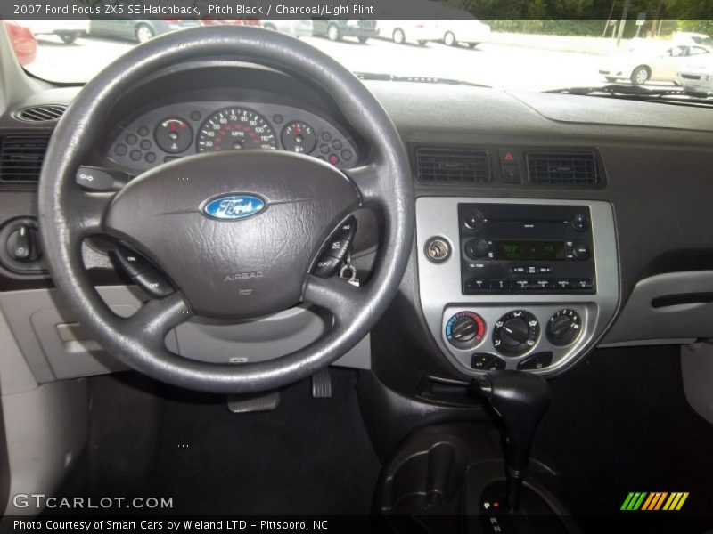 Pitch Black / Charcoal/Light Flint 2007 Ford Focus ZX5 SE Hatchback