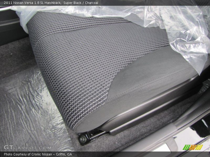 Super Black / Charcoal 2011 Nissan Versa 1.8 SL Hatchback