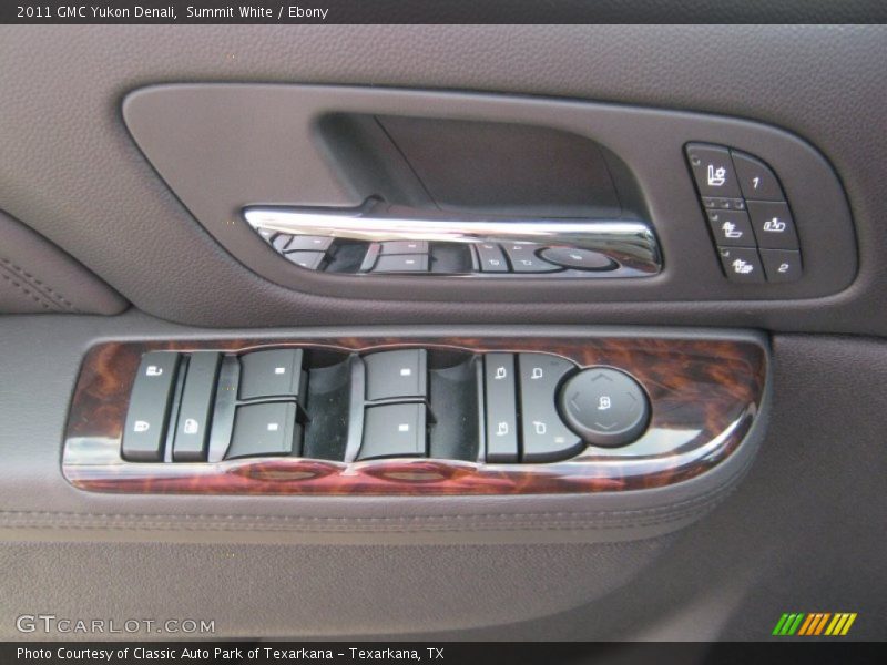 Summit White / Ebony 2011 GMC Yukon Denali