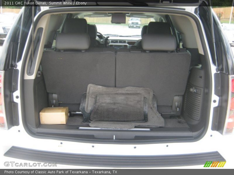 Summit White / Ebony 2011 GMC Yukon Denali