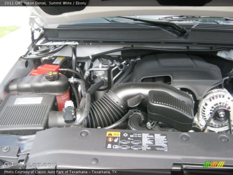 Summit White / Ebony 2011 GMC Yukon Denali