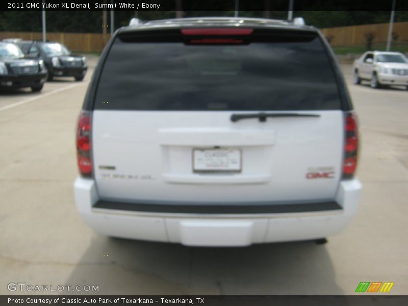 Summit White / Ebony 2011 GMC Yukon XL Denali