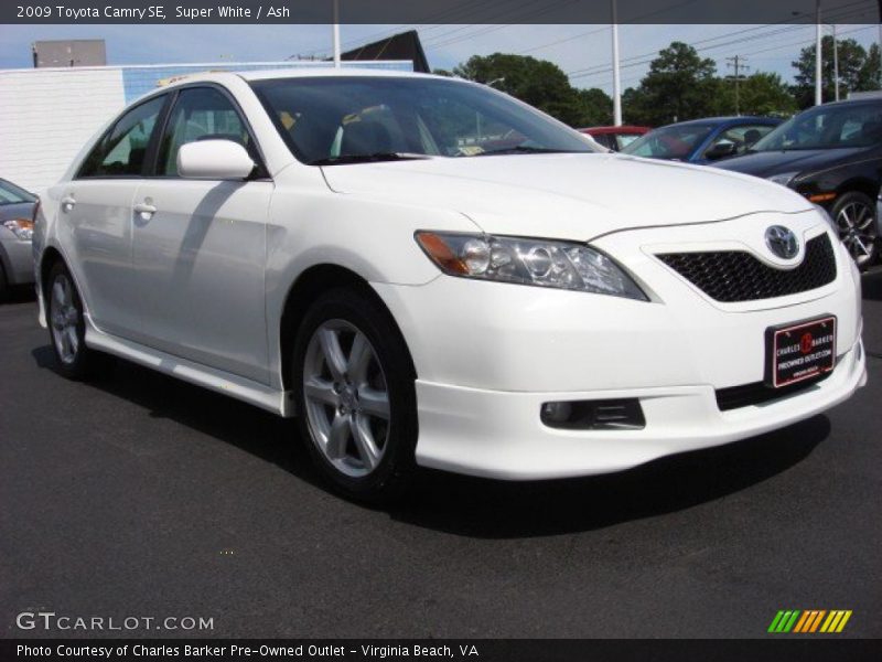 Super White / Ash 2009 Toyota Camry SE
