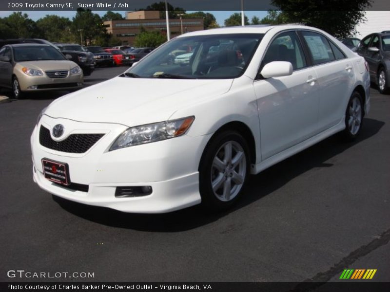 Super White / Ash 2009 Toyota Camry SE