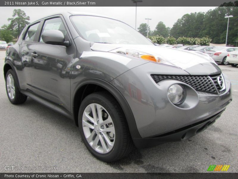 Gun Metallic / Black/Silver Trim 2011 Nissan Juke S