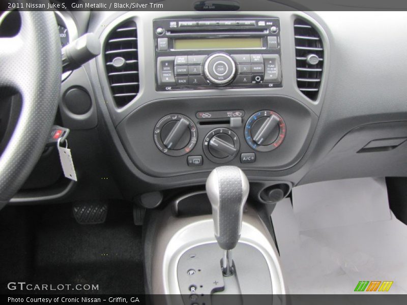 Gun Metallic / Black/Silver Trim 2011 Nissan Juke S