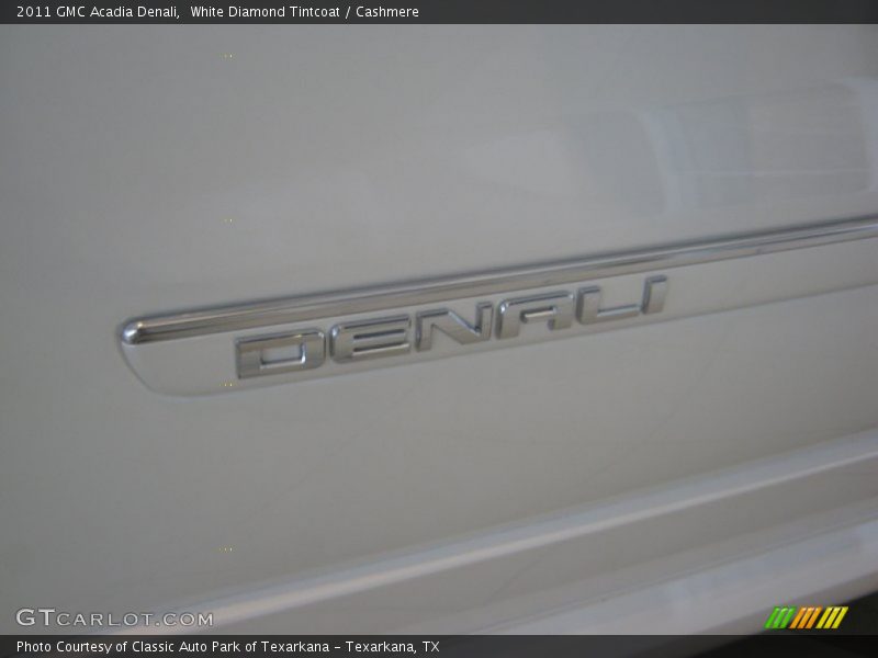 White Diamond Tintcoat / Cashmere 2011 GMC Acadia Denali
