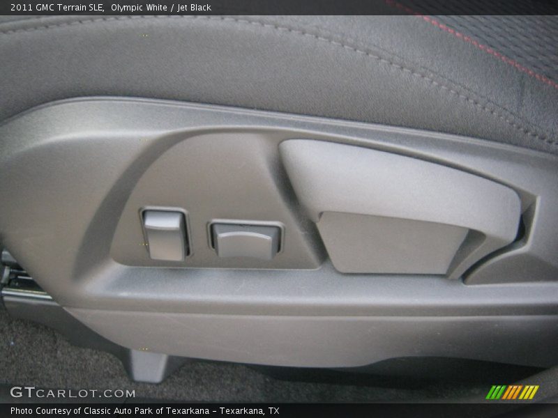 Olympic White / Jet Black 2011 GMC Terrain SLE