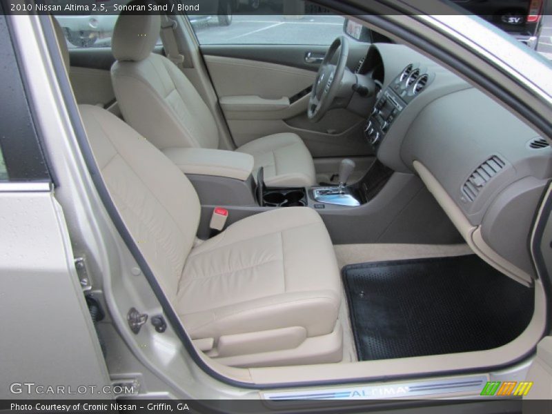 Sonoran Sand / Blond 2010 Nissan Altima 2.5