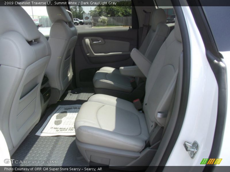 Summit White / Dark Gray/Light Gray 2009 Chevrolet Traverse LT