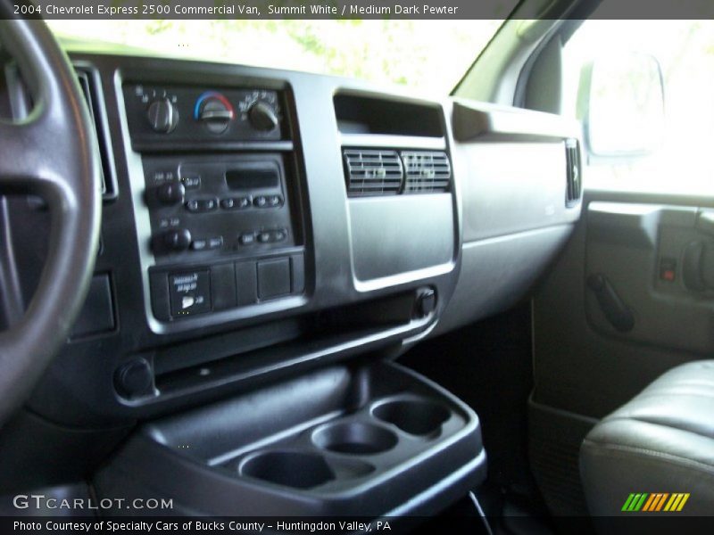Summit White / Medium Dark Pewter 2004 Chevrolet Express 2500 Commercial Van