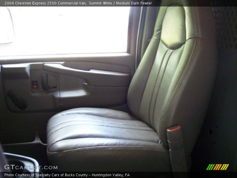 Summit White / Medium Dark Pewter 2004 Chevrolet Express 2500 Commercial Van