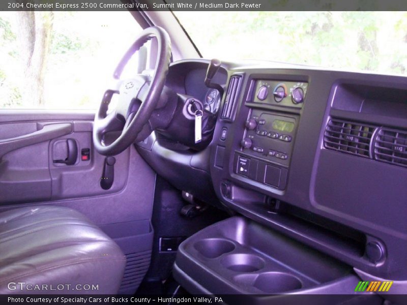 Summit White / Medium Dark Pewter 2004 Chevrolet Express 2500 Commercial Van