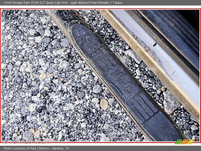 Light Almond Pearl Metallic / Taupe 2004 Dodge Ram 3500 SLT Quad Cab 4x4