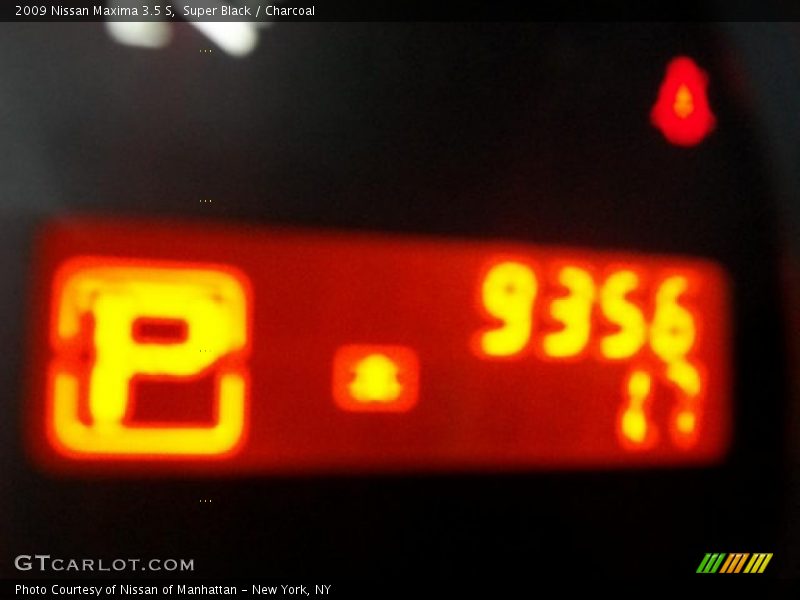 Super Black / Charcoal 2009 Nissan Maxima 3.5 S