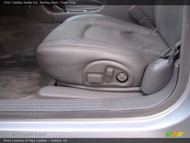 Sterling Silver / Dark Gray 2002 Cadillac Seville SLS